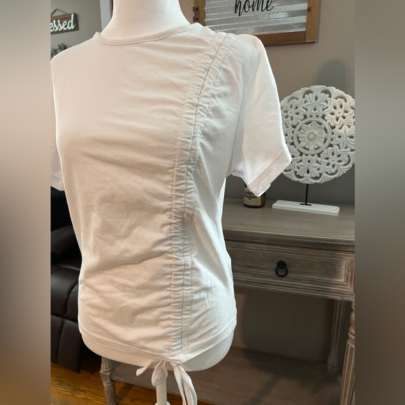 PrettyLittleThing Tee - Picture 2 of 6